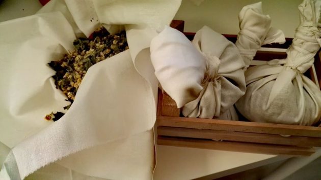 erbe e spezie, trattamento corpo pinda sveda, trattamenti olistici, massaggi olistici, pindasweda