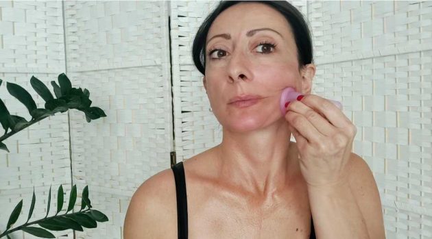 video corso facial cupping